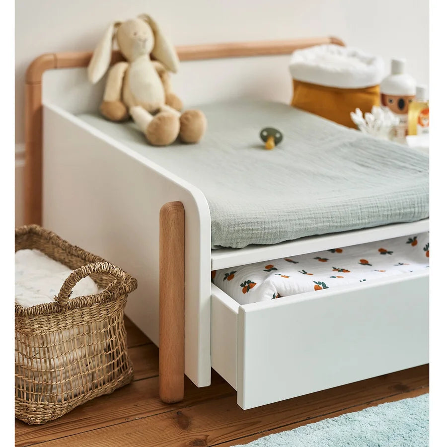 Changing table on the floor